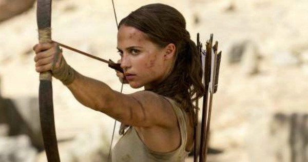 Tomb-Raider-Reboot-2017-Alicia-Vikander-Bow-Arrow